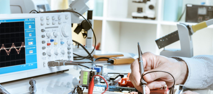 Avería de placas electrónicas en equipos industriales